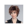 Perruque courte, un style tendance coiffé-décoiffé, délicieusement jeune