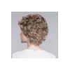 Perruque courte, une coupe chic pour toutes les occasions 