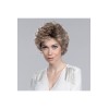Perruque courte, une coupe chic pour toutes les occasions 
