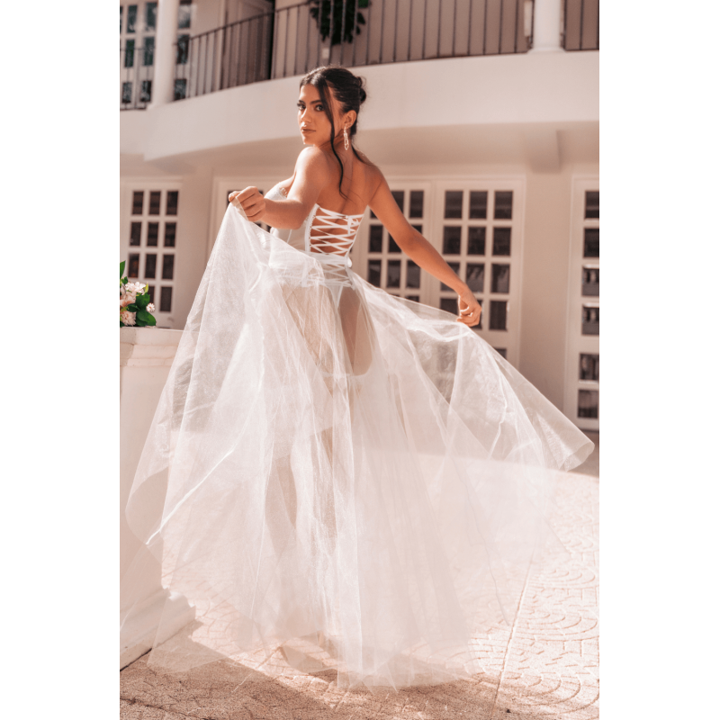 Ensemble 4 pièces blanc, bustier, string et 2 jarretières 