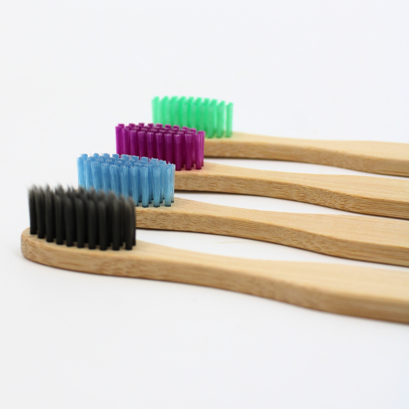 Lot de 4 Brosses à Dents en Bambou Colorées et Biodégradables Cosmétique naturel
