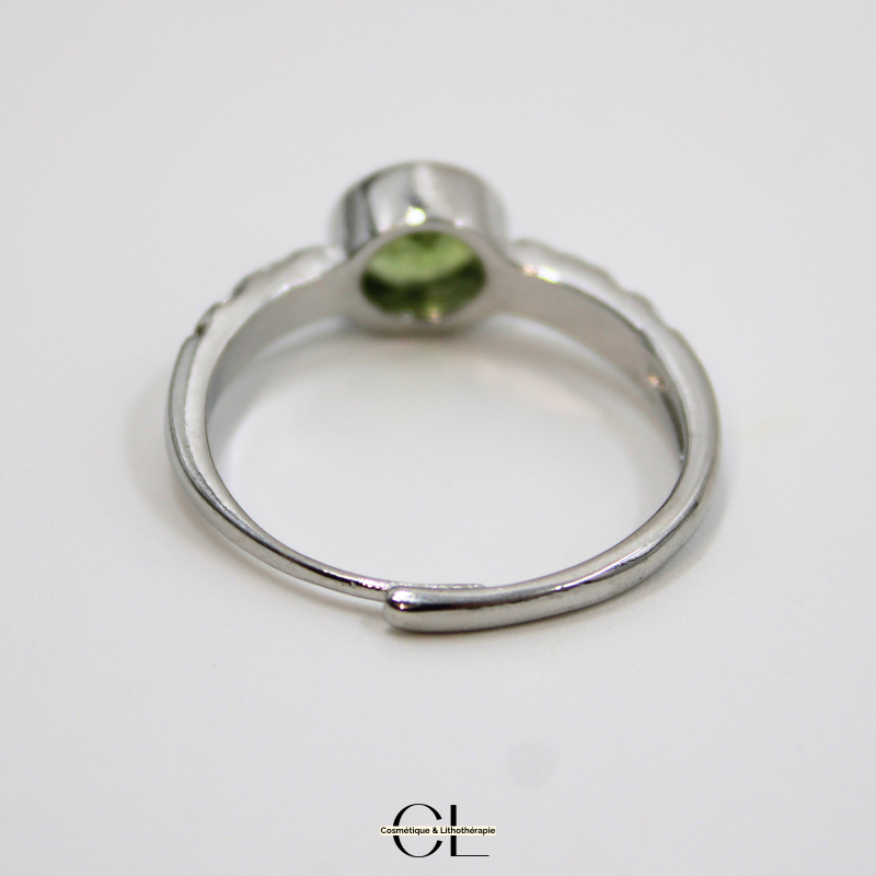Bague en cuivre blanc ajustable facetté Péridot AA Lithothérapie
