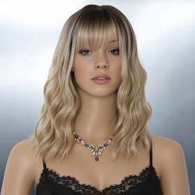 Perruque mi-longue ondulée. Un look tendance
