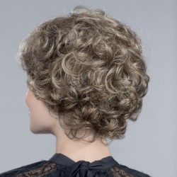 Perruque courte monofilament, un Look moderne 