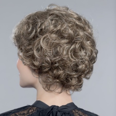 Perruque courte monofilament, un Look moderne 