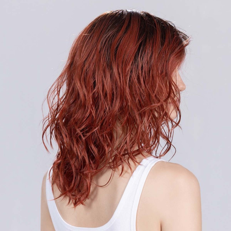 Perruque dégradée mi- longue, une coiffure tendance