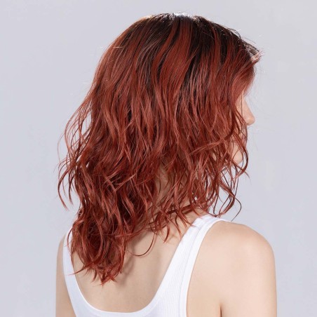 Perruque dégradée mi- longue, une coiffure tendance
