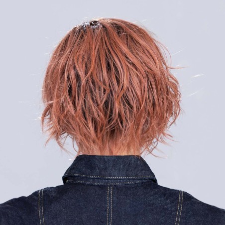 Perruque "Cookie Mono Part", une coiffure audacieuse et moderne