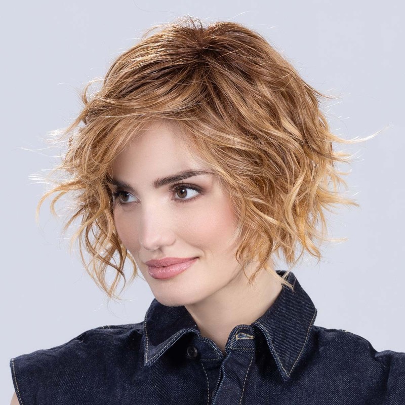 Perruque "Cookie Mono Part", une coiffure audacieuse et moderne